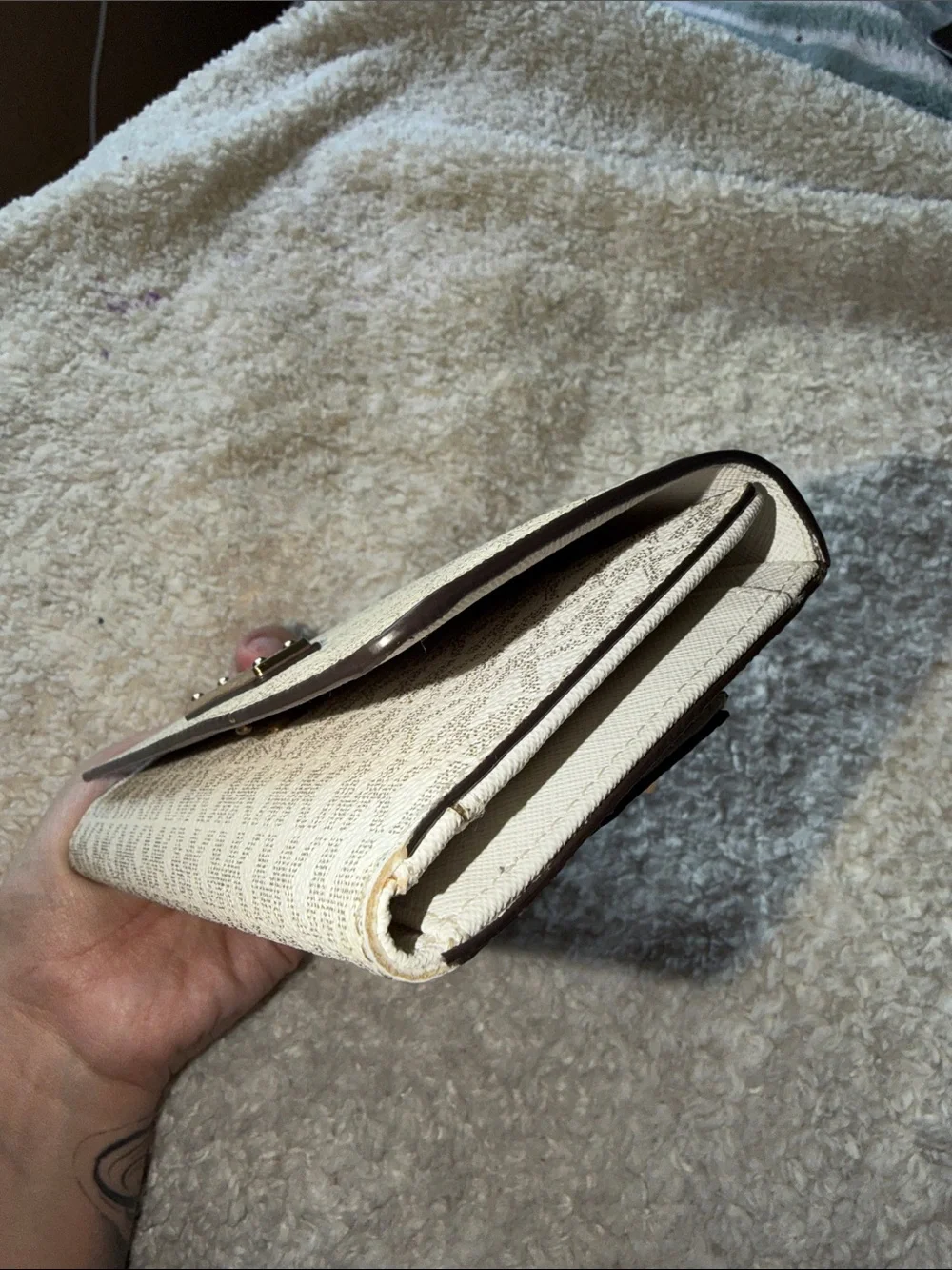 Michael Kors Cream/Tan Signature MK Continental Wallet